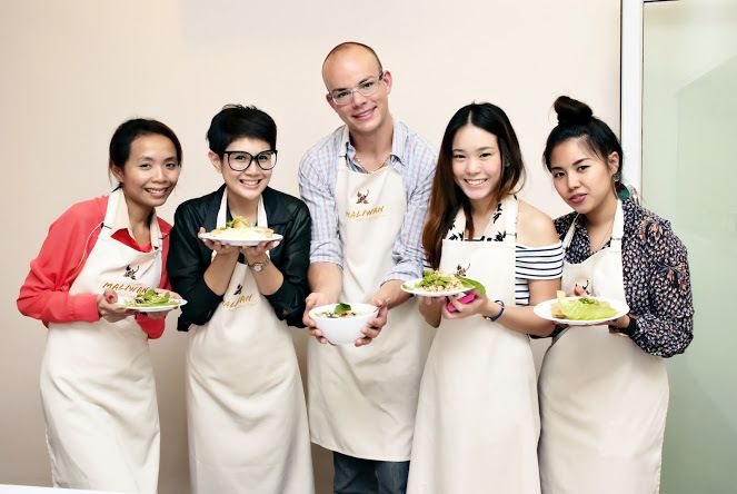 Bangkok: Maliwan Thai Cooking Class with Market Tour - Back in the Kitchen: Small Group Size Means Real Help