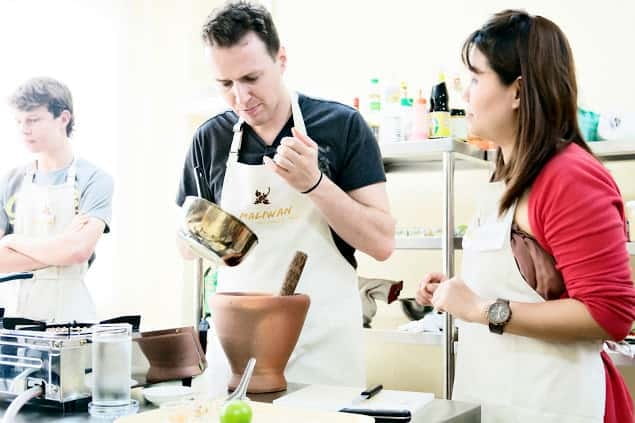 Bangkok: Maliwan Thai Cooking Class with Market Tour - Value Check: Is $40 for a 4-hour Class Actually Fair?