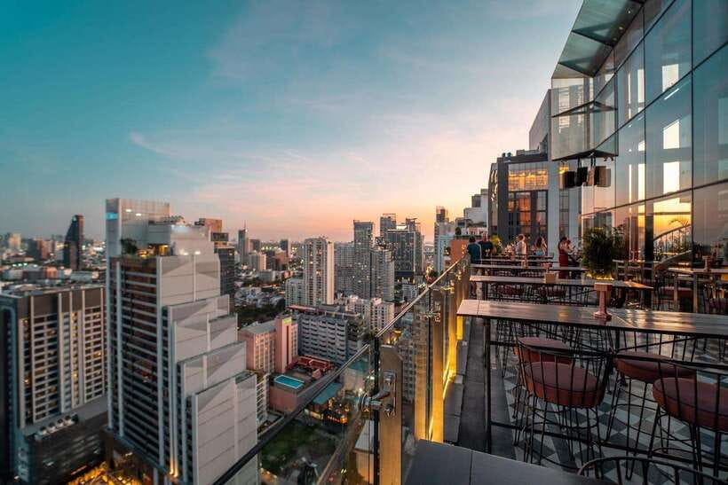 Bangkok: Mojjo Rooftop Lounge & Bar Food & Beverage Package - Who Should Book Mojjo, and Who Might Prefer Another Plan