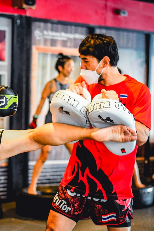 Bangkok: Muay Thai Training Class by Krudam Gym@Sukhumvit 36 - Bangkok Training at Krudam Gym on Sukhumvit 36