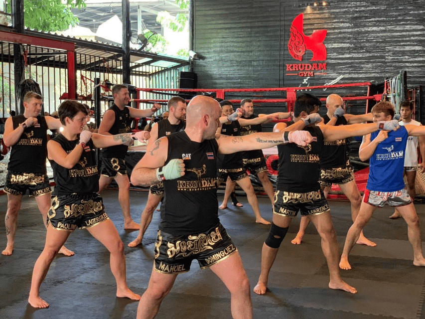 Bangkok: Muay Thai Training Class by Krudam Gym@Sukhumvit 36 - Pad Work and Bag Work: The Real Skill and Conditioning Test