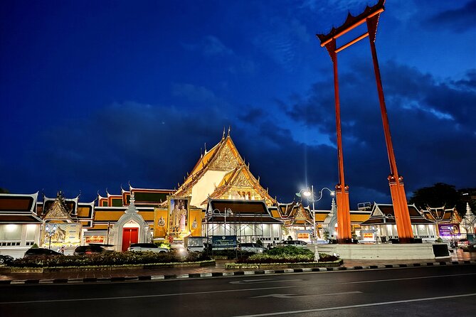Bangkok Night Eats by Tuk Tuk - Hotel-pickup & Dinner - What to eat, how to handle spice, and how to pace yourself