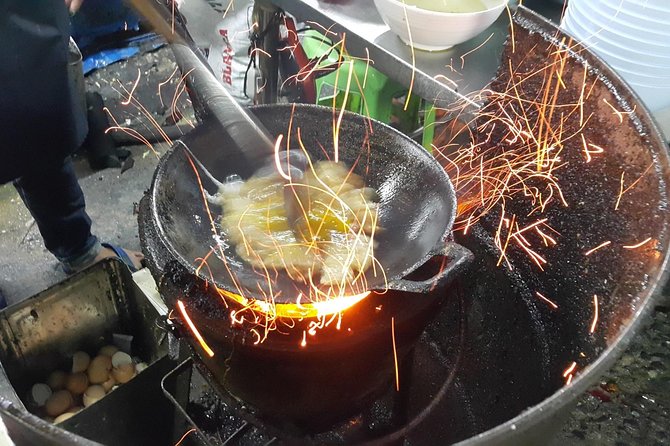Bangkok Night Food and City Tour by Tuk Tuk - Food and drinks included, with one clear dietary limitation