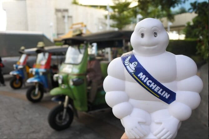 Bangkok Night Food Tour By Tuk Tuk - Khrua Khun Kung dinner: the big meal moment
