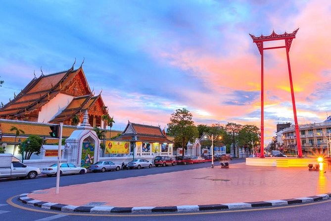 Bangkok Night Lights: Temple & City Tour by Tuk Tuk (SHA Plus) - Chinatown Yaowarat Dinner Stop With Street Food Focus