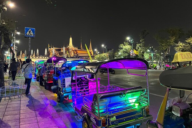 Bangkok Night Tour: Food, Temple & Tuk Tuk - Wat Prayurawongsawat Worawihan at Night: What You Will Actually See