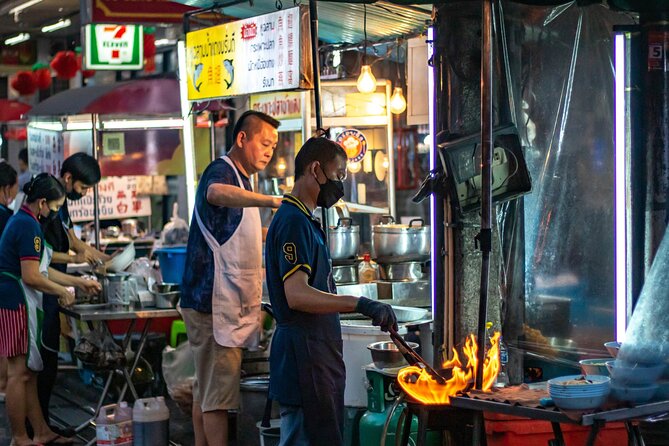 Bangkok Night Tour: Wat Arun, Wat Pho, Chinatown & Tuk Tuk Ride - Price and value: what $39 buys for a Bangkok half-day