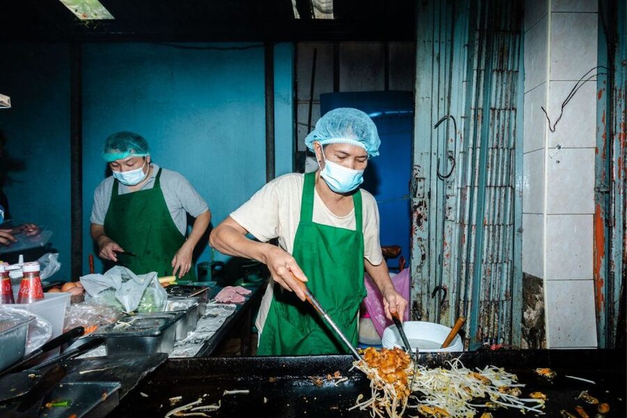 Bangkok: Old Siam Food Tour with 15+ Tastings - Boat and tuk-tuk legs are not filler, they shape the whole experience