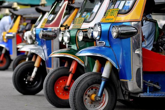 Bangkok Old Town: Day and Night Tour - What the guide actually changes for you