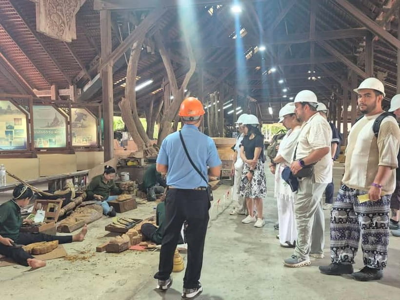 Bangkok: Pattaya Truth Sanctuary Guided Tour & Coral Island - English guide, and why the guide quality matters here