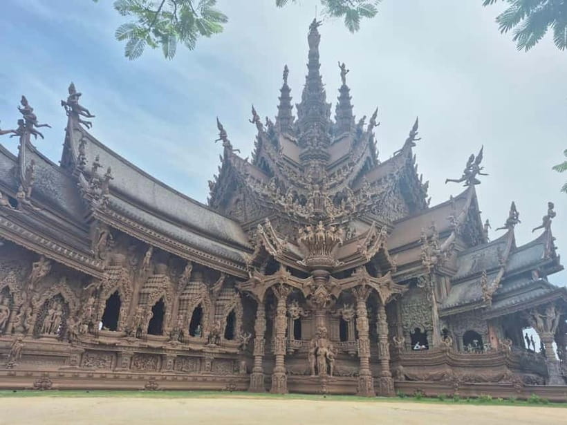 Bangkok: Pattaya Truth Sanctuary Guided Tour & Coral Island - What you really pay for at $212, and what costs extra