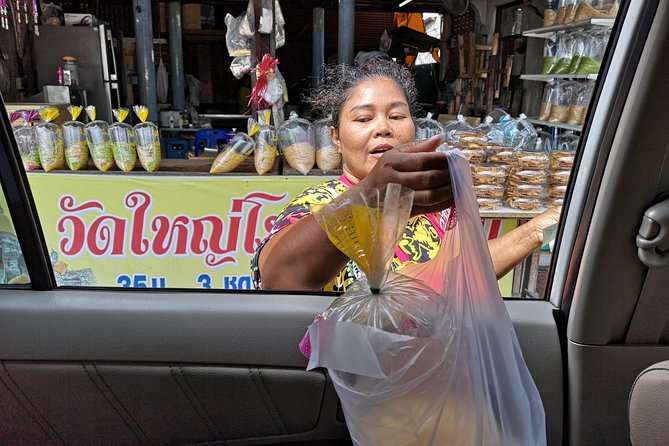 Bangkok: Private Ayutthaya and Bang Pa-In Summer Palace Tour - Temple of the Reclining Buddha (Wat Lokayasutharam): why reclining matters