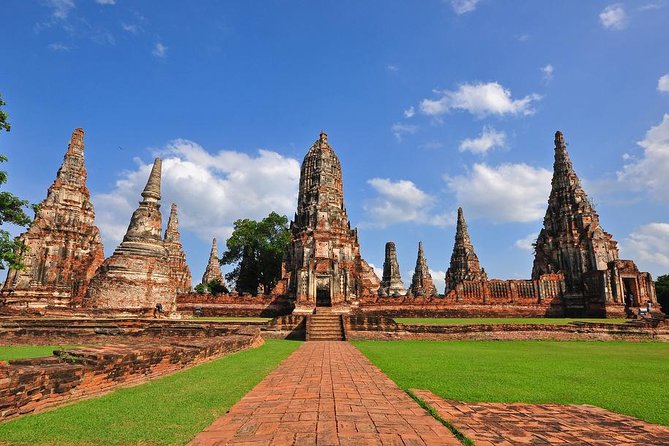 Bangkok: Private Ayutthaya and Bang Pa-In Summer Palace Tour - Historic City of Ayutthaya: how to make sense of a big “ruins day”