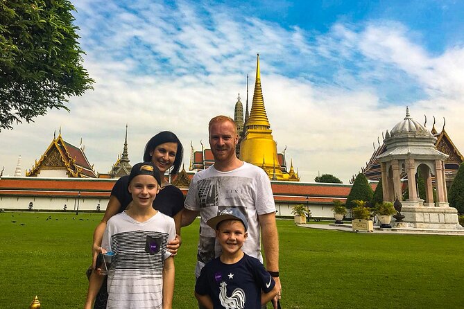 Bangkok Private & Personalised Experience with a Local (2-8hrs) - Meeting point reality: Starbucks start, hotel pickup on request