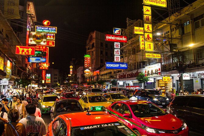 Bangkok Private & Personalised Experience with a Local (2-8hrs) - Temple of the Reclining Buddha: the classic start for context and atmosphere