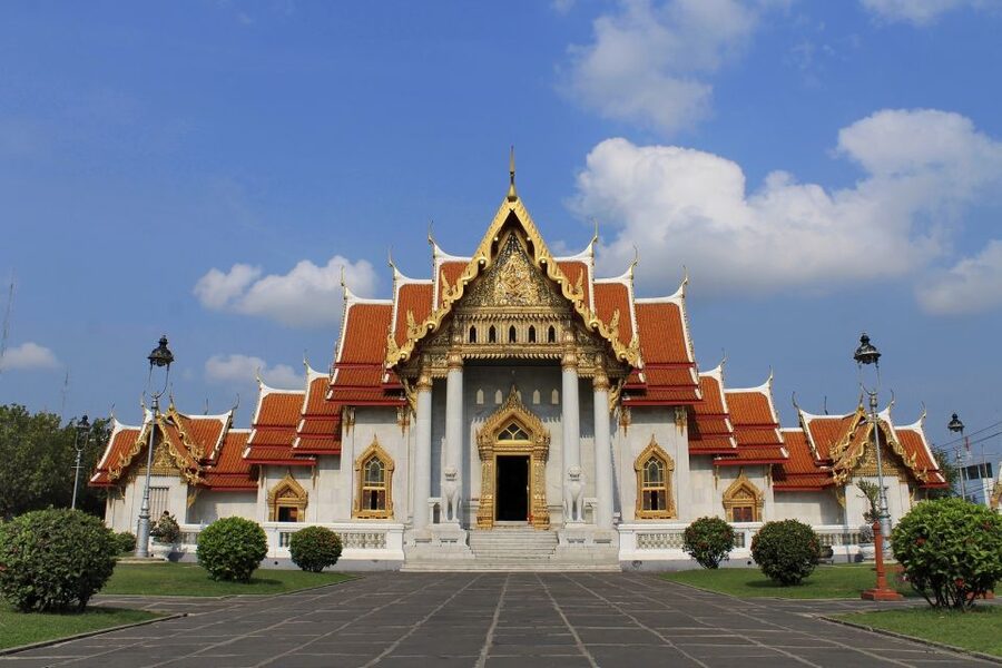 Bangkok: Private Thonburi Longtail Boat Tour & Wat Pho Visit - A guided feel on land: culture you can actually connect to