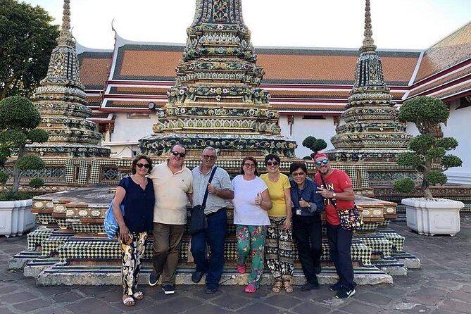 Bangkok Private Walking Tour with A Pro Guide (Tour Car Option) - Chinatown style stops: street food and practical shopping time