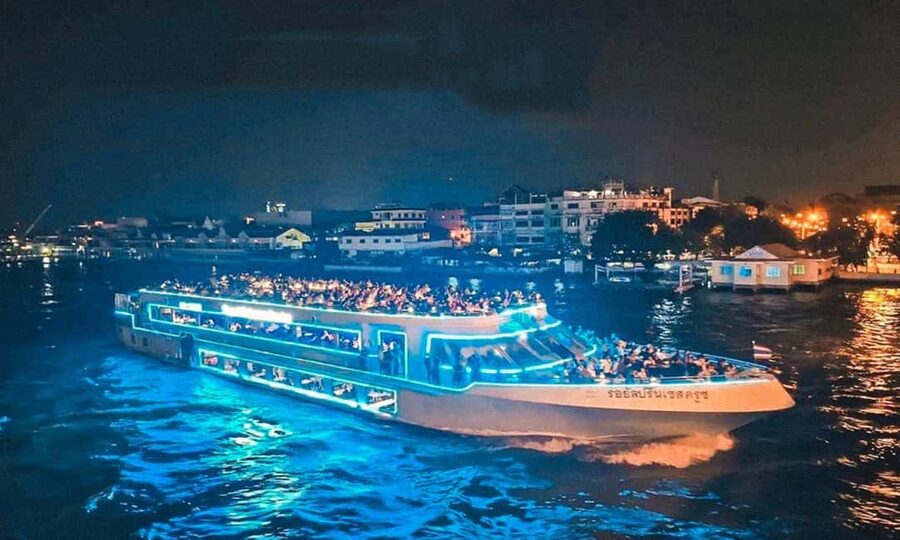 Bangkok: Royal Princess Cruise with Buffet Dinner & Show - Buffet dinner with Thai and international options, how to eat without stress