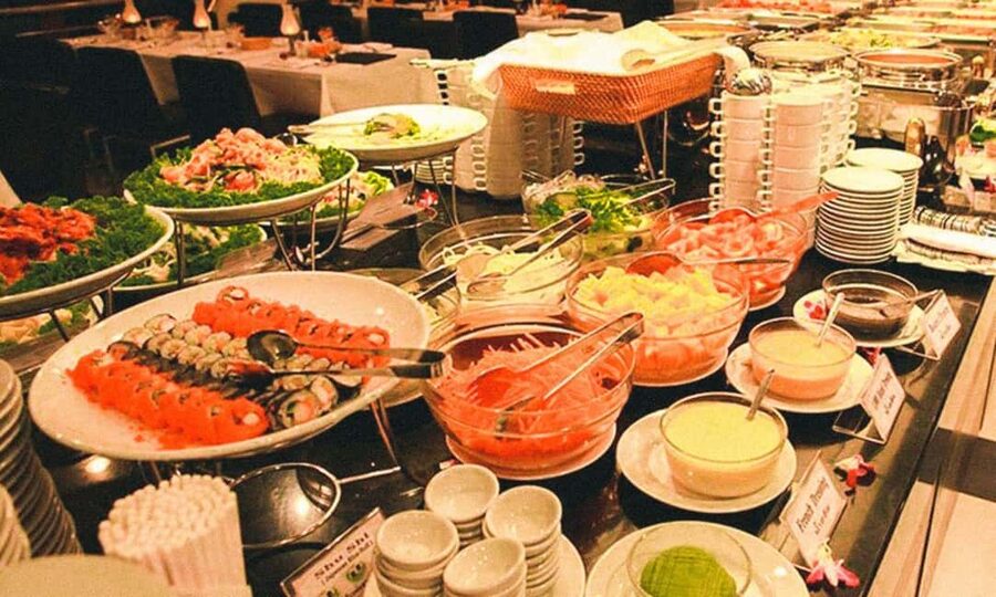 Bangkok: Royal Princess Cruise with Buffet Dinner & Show - Outdoor deck and river air, when to move and when to pause