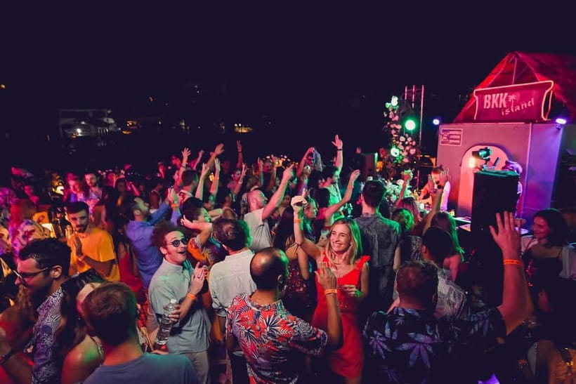 Bangkok's Best Party Boat - Key points to plan your night around