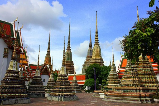 Bangkok’s Sacred Temples & Local Culture Half-Day Tour - Temple Hopping With a Timed Plan
