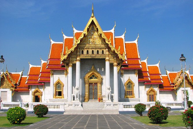 Bangkok’s Sacred Temples & Local Culture Half-Day Tour - Wat Pho and the Reclining Buddha, Where Scale Wins