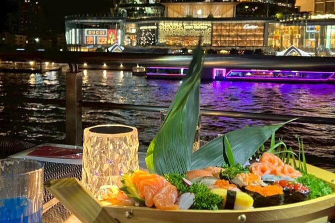 Bangkok Sawasdee Chaophraya Dinner Cruise from ICONSIAM - The buffet dinner: Thai, seafood, and international, with a few real notes