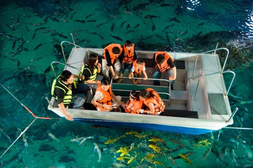 Bangkok: SEA LIFE Bangkok Ocean World Entry Ticket - The Ocean Tunnel is the main event: when to walk through