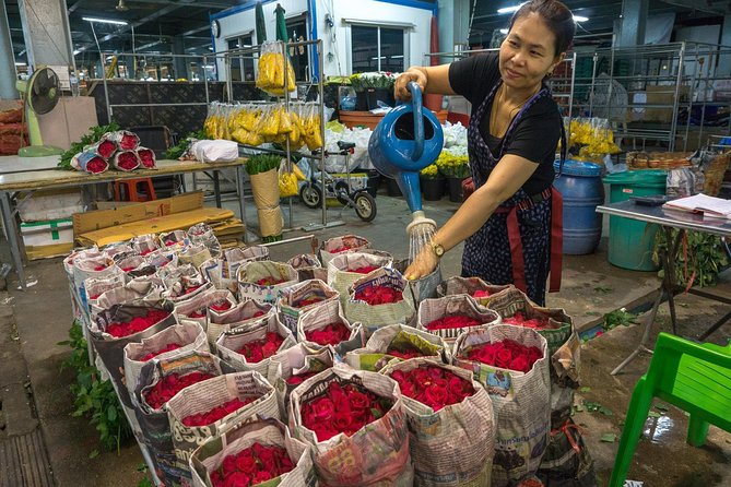 Bangkok Selfie Expert Tour: Little India, Wat Traimit & Wat Pho - Morning or Afternoon Pickup: Choose the Right Light