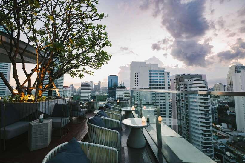 Bangkok: Sky on 20 Rooftop Bar With Free Flow Drinks - Service Pace: When Timing Matters for Your Second Drink