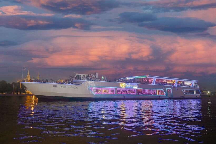 Bangkok: Smile Riverside Dinner Cruise - Why This Chao Phraya Dinner Cruise Feels Worth It