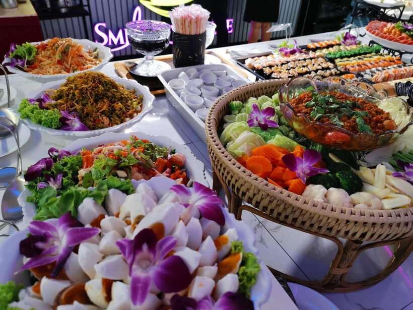 Bangkok: Smile Riverside Dinner Cruise - Price and Value: Is $28 a Good Deal?