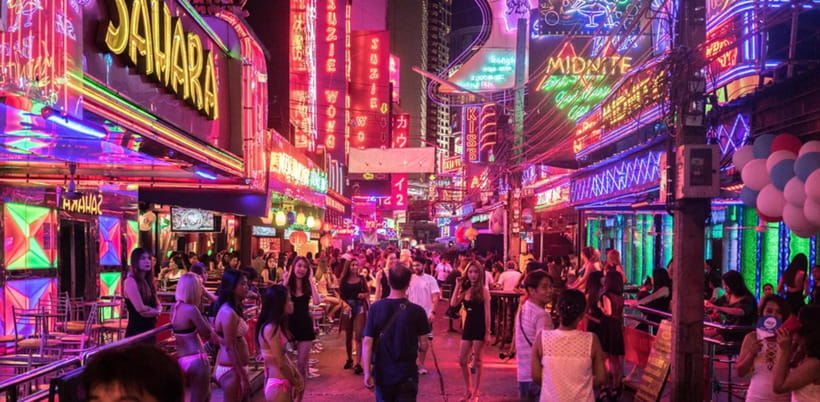 Bangkok: Soi Cowboy, Nana, Soi 11, Rooftops, Clubs & Go Go’s - Penny Black Asoke at Soi Cowboy, the social kickoff