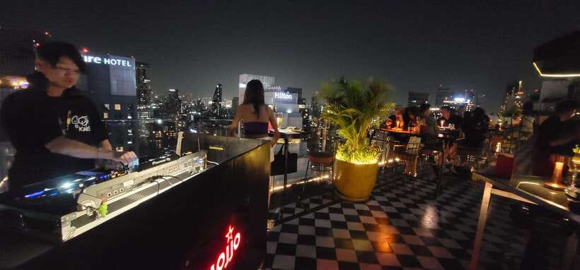 Bangkok: Soi Cowboy, Nana, Soi 11, Rooftops, Clubs & Go Go’s - Two start times, and two different moods