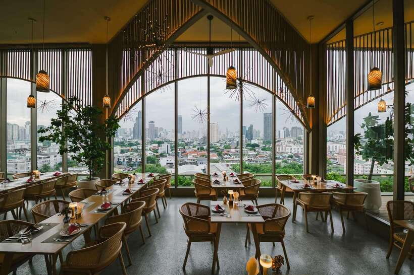 Bangkok: SOL and LUNA BKK Rooftop F&B Packages - The rooftop atmosphere: why the lighting and ambiance matter