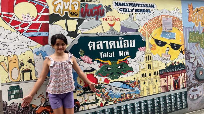 Bangkok: Street Art e-Scooter Tour of Chinatown - Sampeng Market, Wat Chakrawat, and Chinatown’s Mural Moment