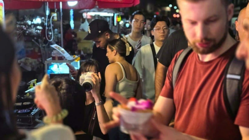 Bangkok: Street Food Tasting Tour at Night - Chinatown After Dark: Six Stops, One Smooth 150-Minute Plan