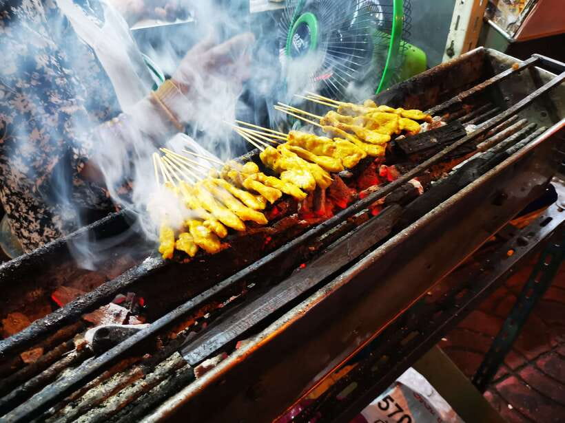 Bangkok: Street Food Tasting Tour at Night - Food Safety, Allergies, and Dietary Reality Checks