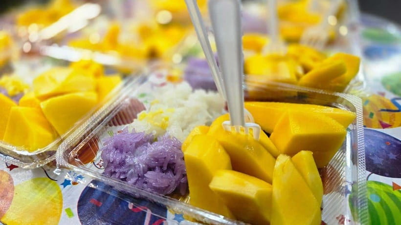 Bangkok: Street Food Tasting Tour at Night - What to Bring and How to Get There Without Losing Time