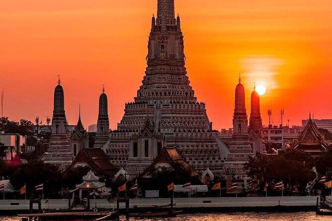 Bangkok : Sunset Food tour by Tuk Tuk boat with big Buddha view - Beyond Wat Arun: river stories and community views by the Grand Palace area