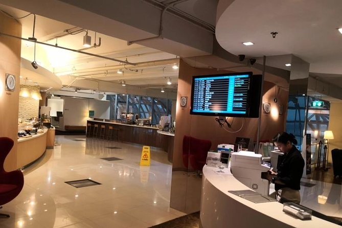 Bangkok Suvarnabhumi Airport (BKK) / Don Mueang Airport (DMK) VIP Lounge Access - Inside security at Bangkok airports, how to actually find the lounge