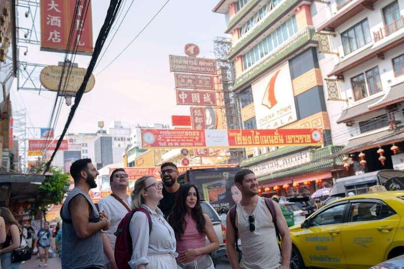 Bangkok: Talad Noi Hidden Gems & Street Food Adventure - Street art and the riverside café stop: a needed breather