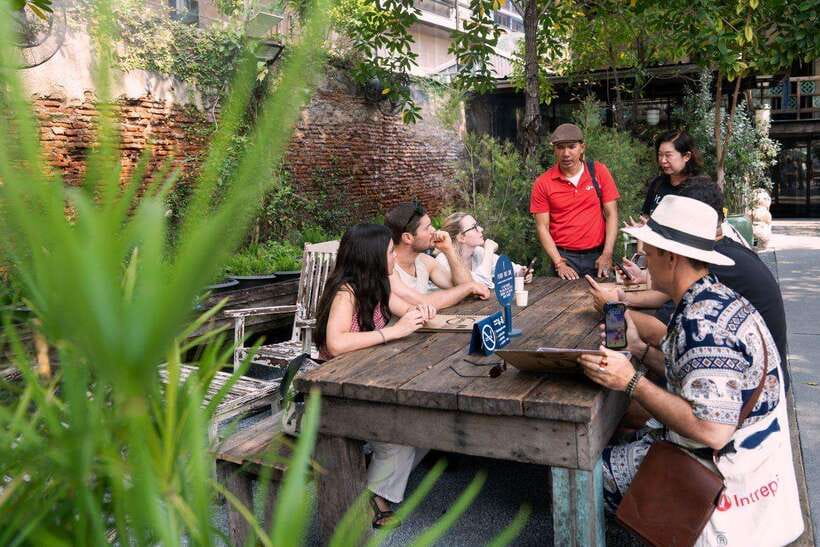 Bangkok: Talad Noi Hidden Gems & Street Food Adventure - The food plan: what you actually taste (and how to not overdo it)