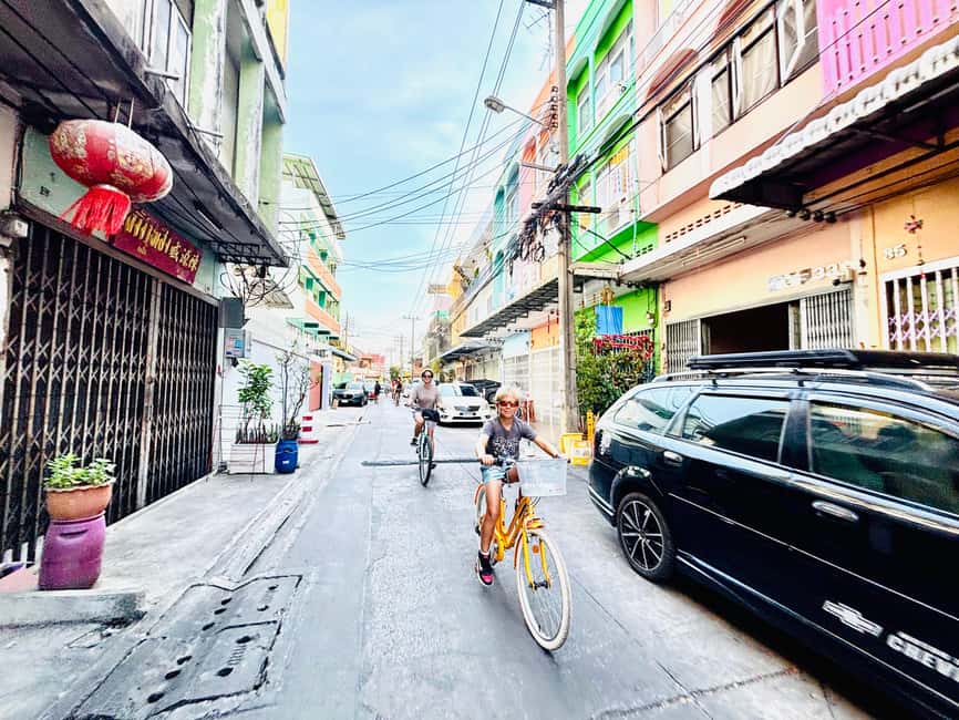 Bangkok: Temples, Canals & Local Life Bike Tour - Wutthakat and the canalside neighborhood feel
