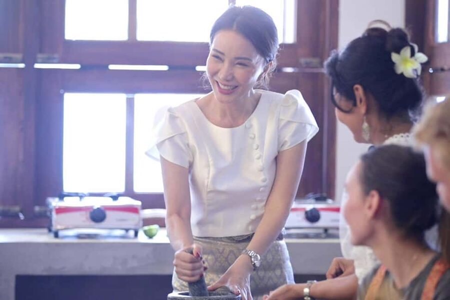 Bangkok: Thai Cooking Class With 4 Dishes & Thai Drink - The biggest comfort factor: instructors and a friendly, guided flow