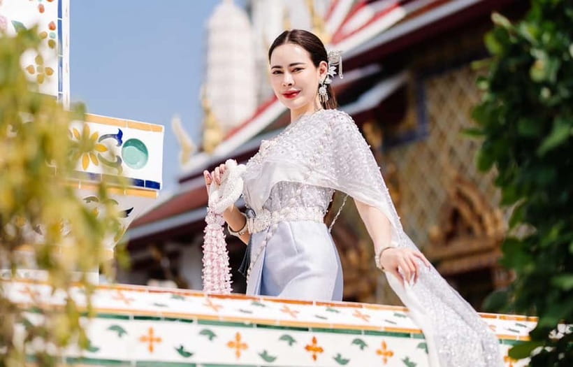 Bangkok: Thai Costume Rental + Hairdo, Makeup & Accessories - Quick hits if you want the short version