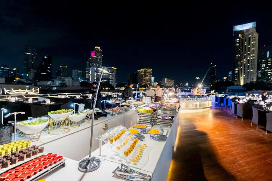 Bangkok: The Opulence Buffet Dinner Cruise with Live Band - Drinks, comfort, and small money decisions