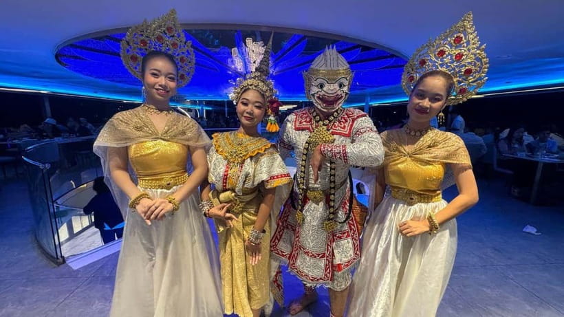 Bangkok: The Planet Chao Phraya River Dinner Cruise - Where you meet, and why the start time can feel late