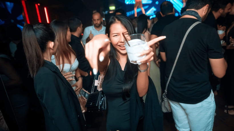 Bangkok: The Speakeasy, Rooftop & Iconic Venues Pub Crawl - How the guides make or break the night (Dao and Singye specifically)