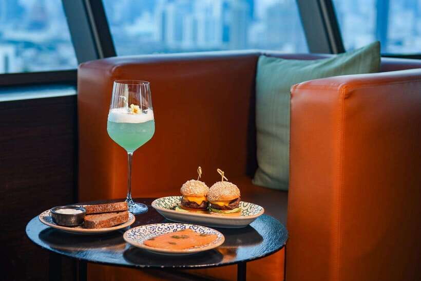 Bangkok: ThreeSixty Jazz Lounge at Millennium Hilton - Food, signature drinks, and the real value behind $22